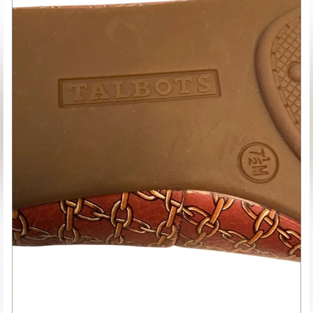 NWOT Talbots Brown Chain Link Pattern Flats with Tassels Size 7.5